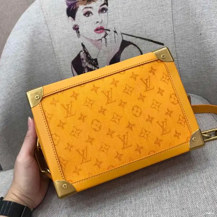 LV 1906BL0007 Bags 0724